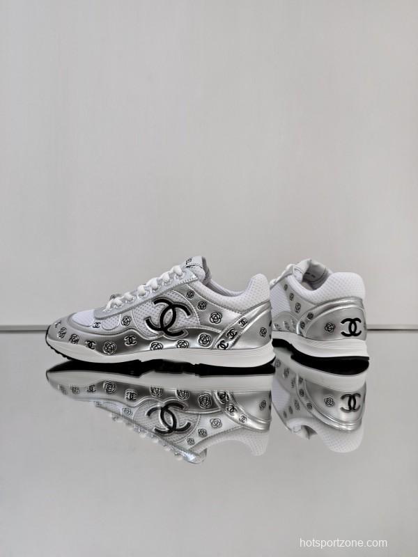 Chanel 2025 SS Limited Edition Silver Horn King 2nd Generation Unisex Sneakers - KFY00340