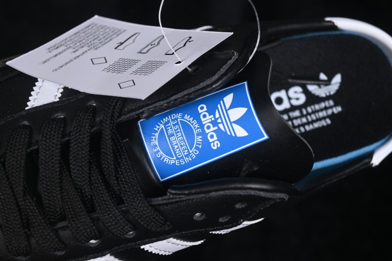 Adidas Samba OG Casual Slide Sandals for Unisex with Retro Design - LB3815