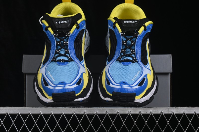 Balenciaga Triple S 2 Retro Running Shoes with Layered Sole Design - WTRS24497