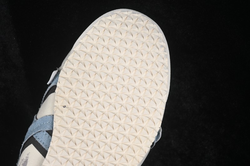 K.C3 Running Shoes with Advanced Cushioning Technology - 1183A360-205