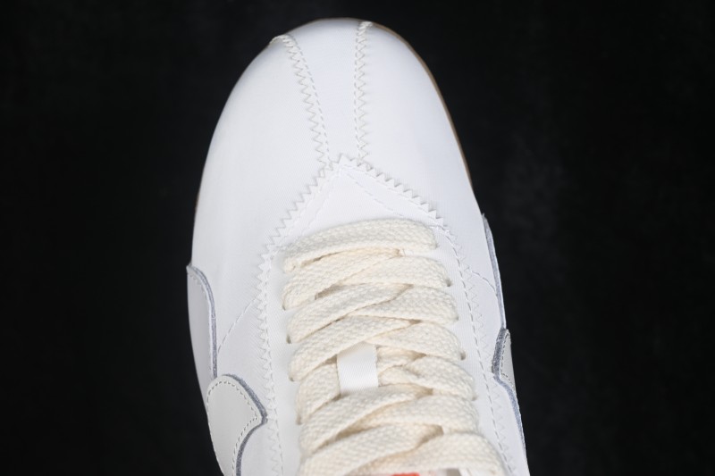 Nike Moon Shoe SP Retro Low-Top Lifestyle Sneakers with Cushioned Sole - IW0955-100
