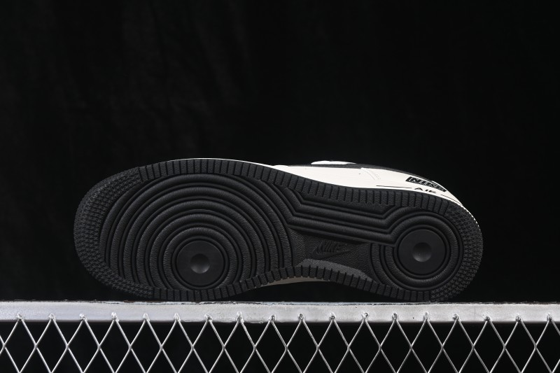 Nike Air Force 1 '07 Low Black White Classic Low-Top Casual Sneakers - JP8028-073