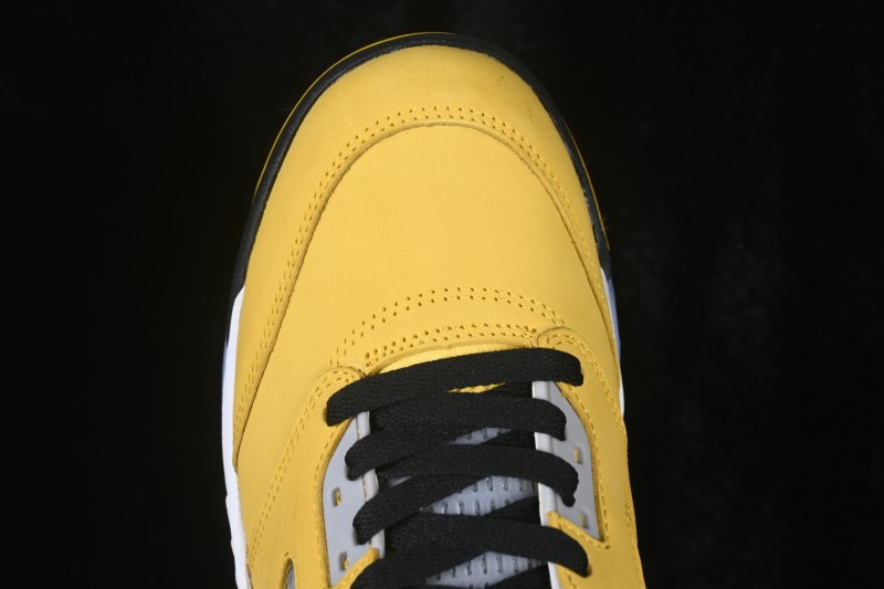 Nike Air Jordan 5 Retro Tokyo Limited Edition Basketball Shoes with Premium Leather Upper - IO3372-700