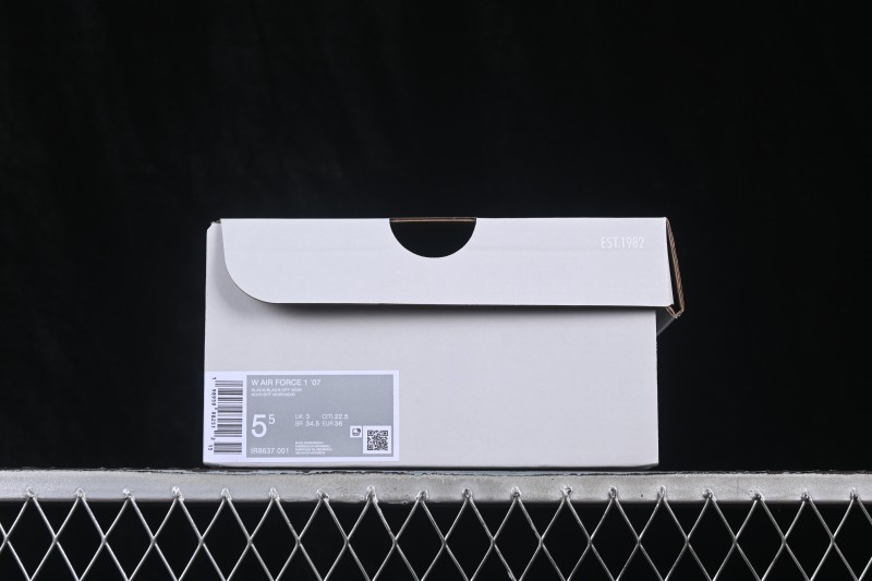 Nike Air Force 1 '07 Low Basketball Shoes with Full-Length Air Cushion - IR8637-001