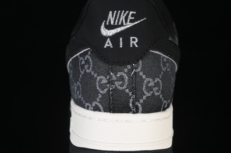 Nike Air Force 1 '07 Low Classic Basketball Shoes in Black and White - MM3399-810