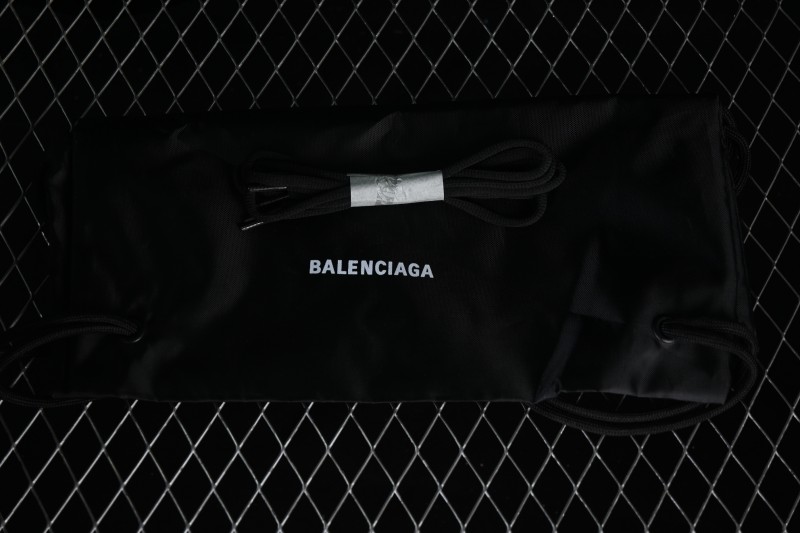 Balenciaga Monday Ultra Sneaker Leather Round-Toe Lace-Up Low-Top Lifestyle Shoes - WMNDI1000