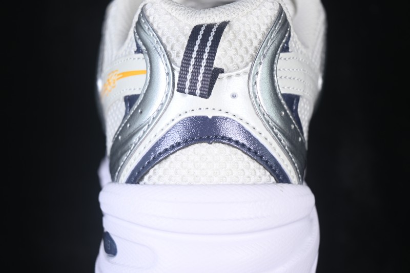 New Balance NB530 Retro Running Shoes with Cushioned Sole - MR530153