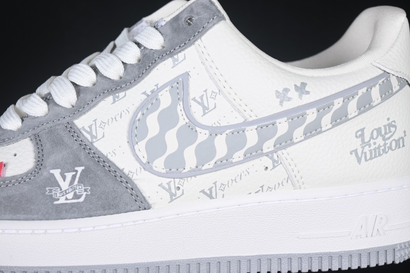Nike Air Force 1 '07 Low Collaboration Skateboarding Shoes with Full-Length Air Sole - WY0655-120