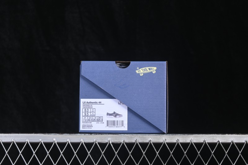 Vans Authentic 44 Premium Low-Top Skateboarding Shoes - VN000DB824O