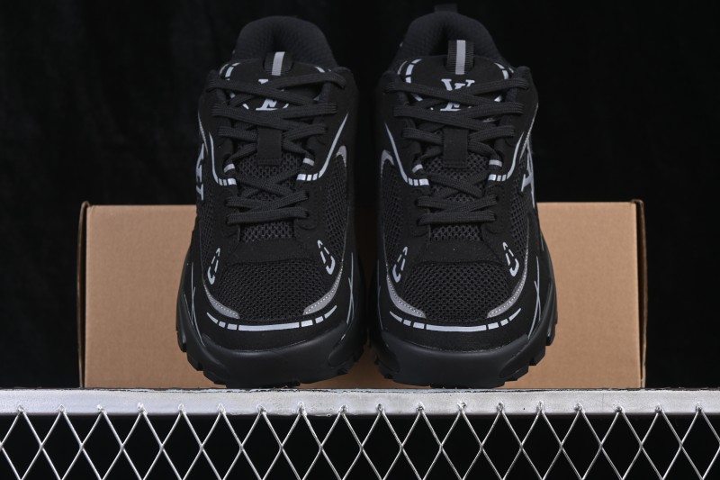 Louis Vuitton Tatic Runner Casual Running Shoes with Breathable Mesh and Lightweight Sole - Black