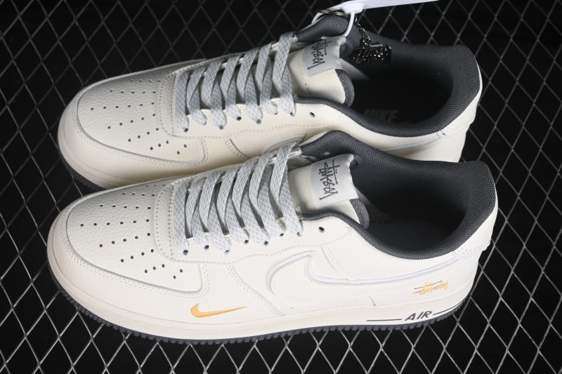 Nike Air Force 1 '07 Low Collaboration Everyday Skateboarding Shoes with Full-Length Air Cushion - GS2288-008
