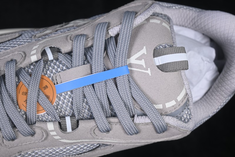 LV Tatic Runner Louis Vuitton Sneakers with Mesh and Tech Fabric - Gray