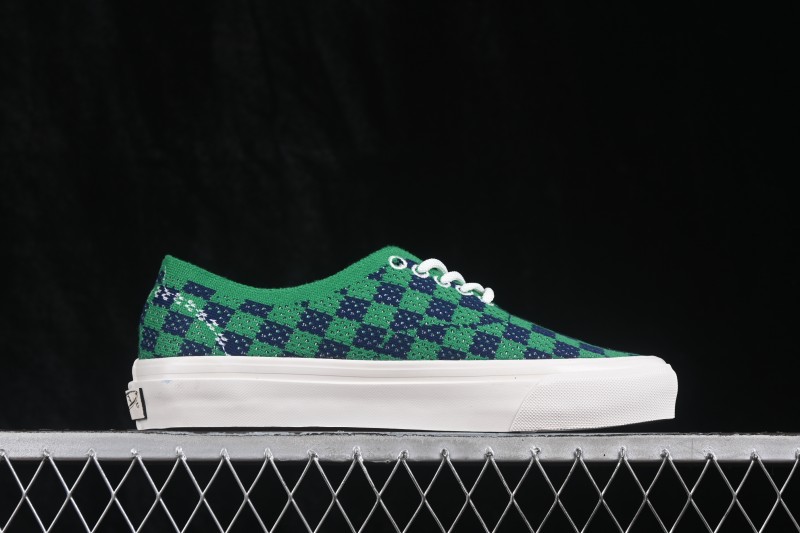 Vans Authentic 44 Low-Top Casual Skateboarding Shoes with Vulcanized Sole - VN000EJC5W3
