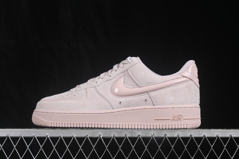 Nike Air Force 1 '07 Low Basketball Sneakers with Classic Leather Upper and Air-Sole Cushioning - HV4406-601
