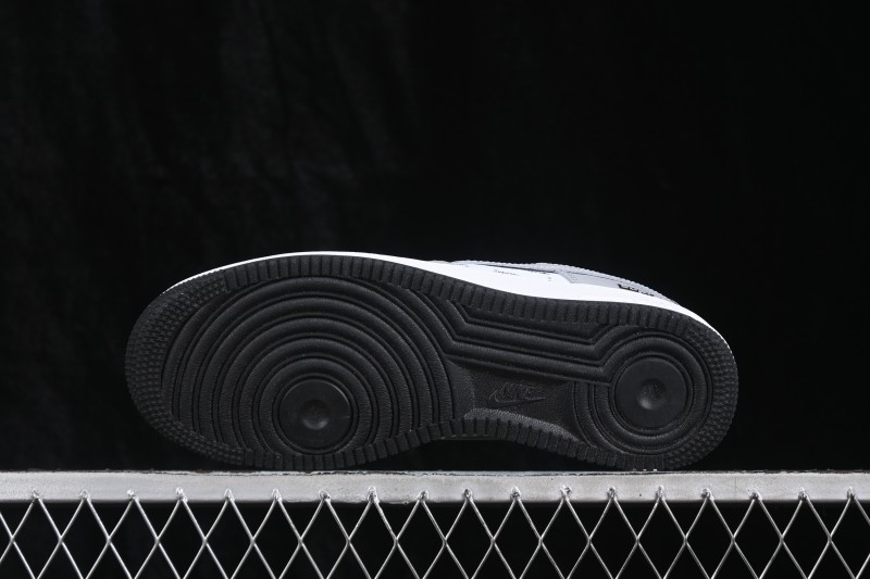Nike Air Force 1'07 Low Basketball Shoes with Full-Length Air Cushion - BV1858-018