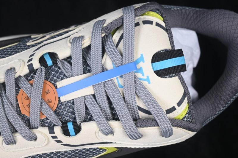 LV Tatic Runner Louis Vuitton Casual Running Shoes with Breathable Mesh and Tech Fabric - W.F6