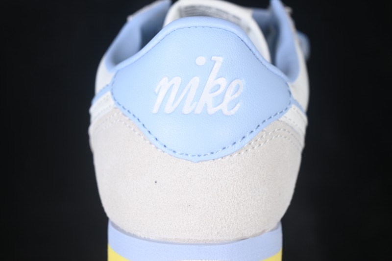 Nike Classic Cortez Leather Retro Running Shoes - IW6363-117
