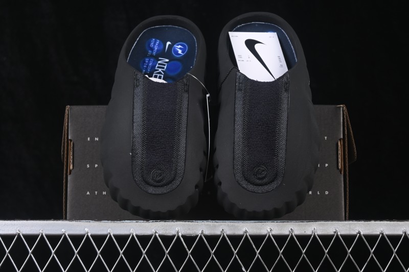 Nike Mind 001 Neuroscience Footbed Massage Slippers - IQ8502-001