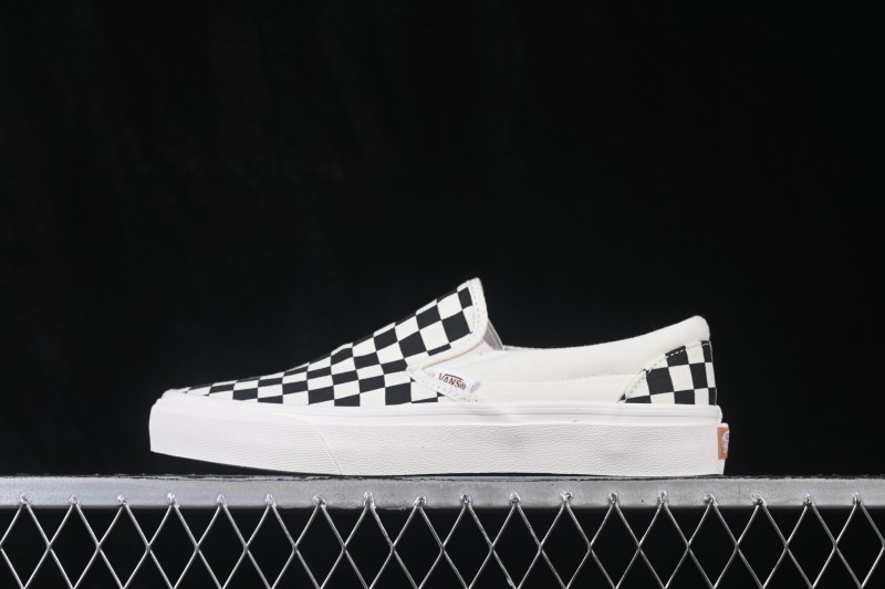 Vans Slip-On VR3 Low Top Skate Shoes - VN0007NC1KP