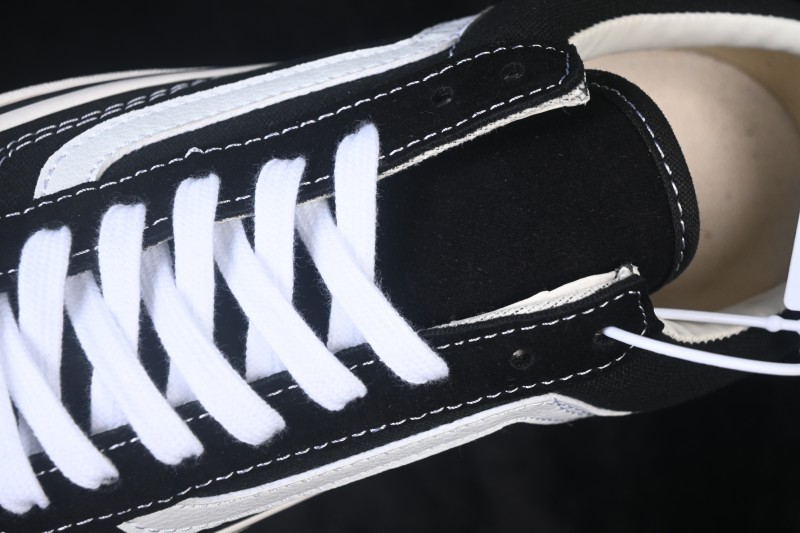 Vans LX Old Skool 36 Low Top Skate Shoes - VN000E8VBPT